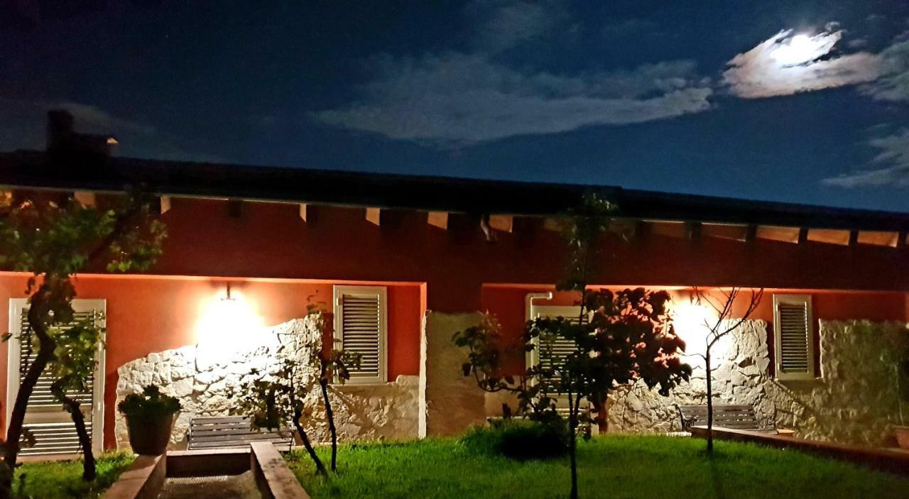 B&B Welcome Pedara Exterior photo